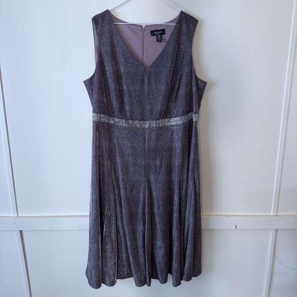 R&M Richards Women's Metallic Fit & Flare Dress Size  20 Plus Size Blush - Picture 1 of 7